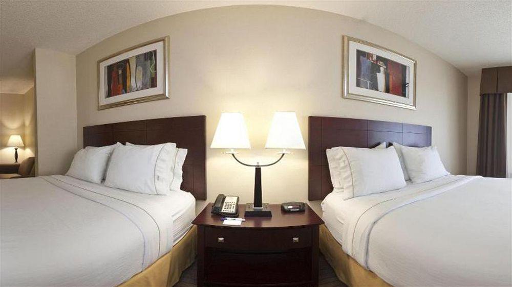Holiday Inn Express Hotel & Suites Minot South By Ihg מראה חיצוני תמונה