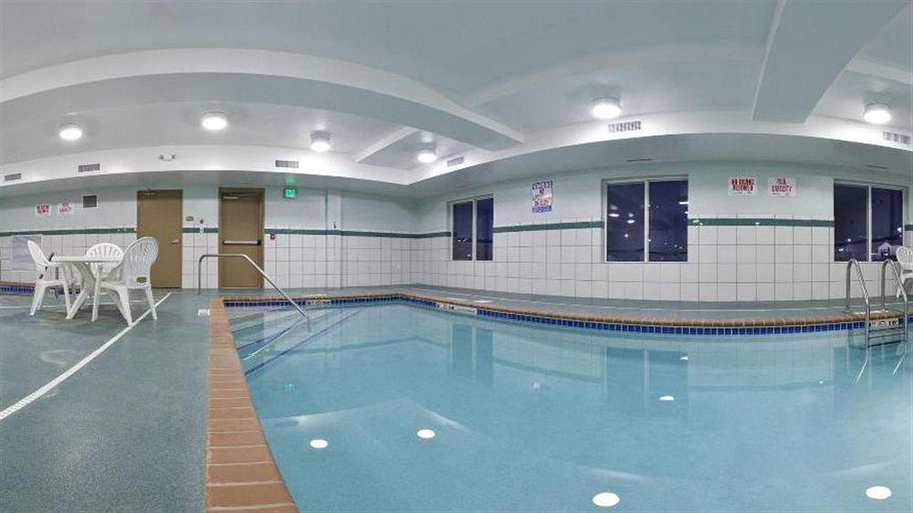 Holiday Inn Express Hotel & Suites Minot South By Ihg מראה חיצוני תמונה