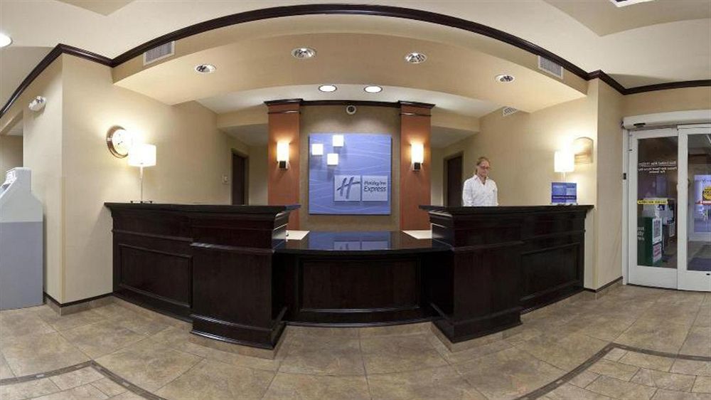 Holiday Inn Express Hotel & Suites Minot South By Ihg מראה חיצוני תמונה